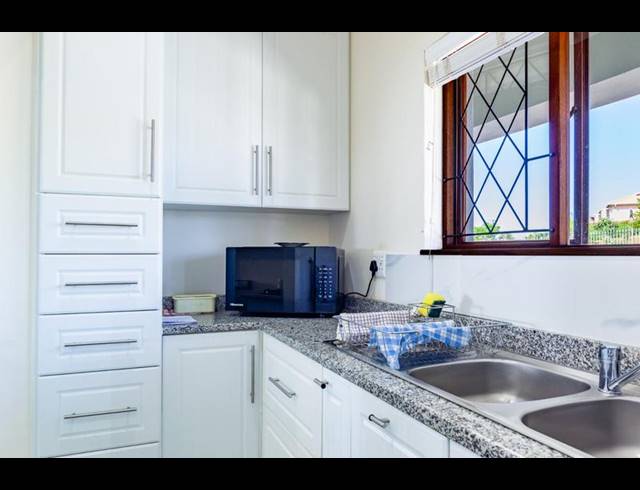 2 BEDROOM APARTMENT FOR SALE IN HOWICK NORTH